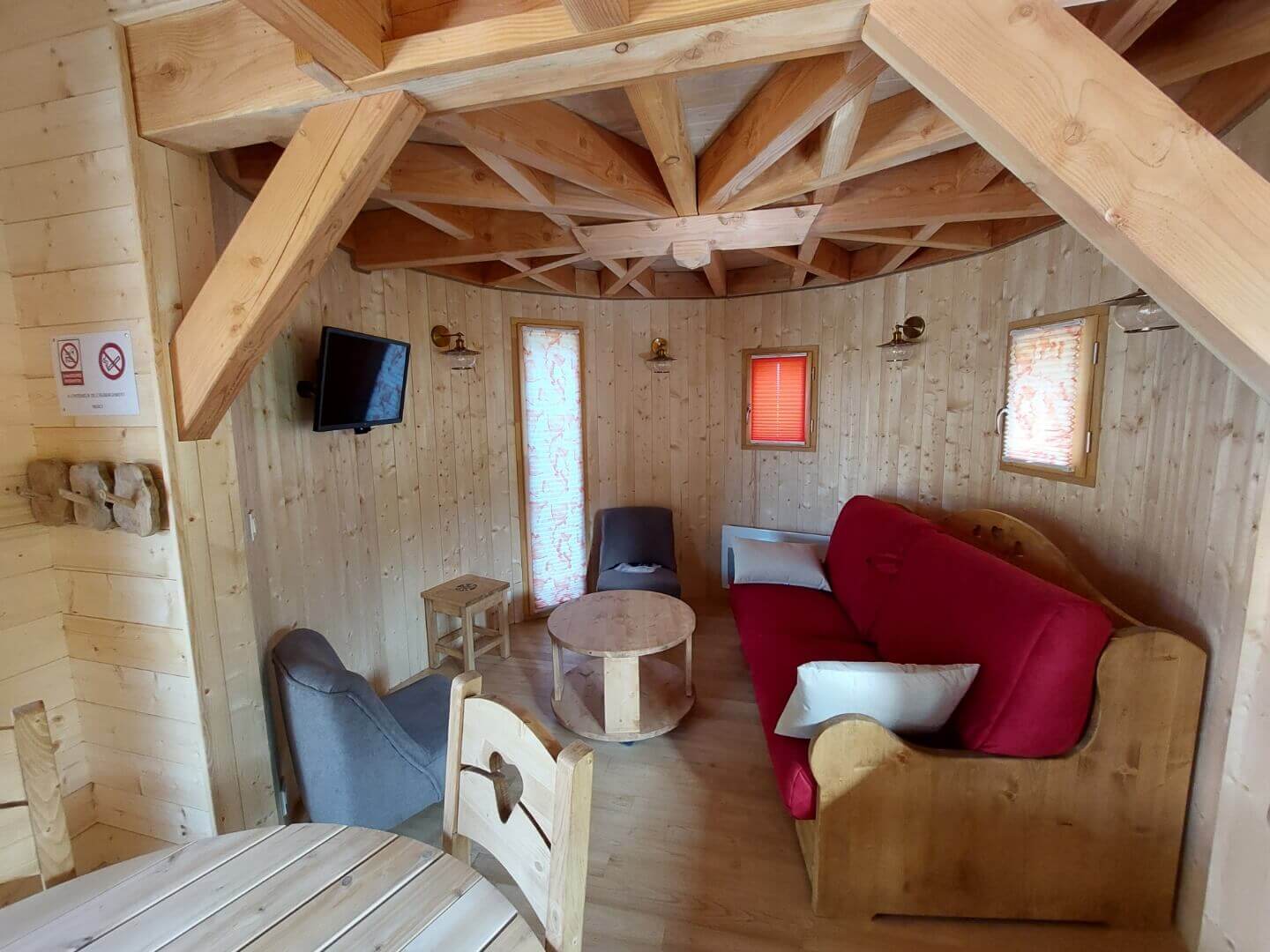 Photo 4/8 — Château « Cabane Médiévale Vercornoix à Saint-Jean-en-Royans » à Saint-Jean-en-Royans Drôme